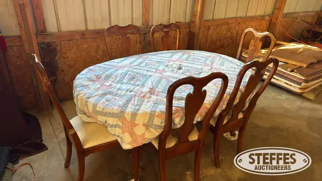 Henredon oval dining table & chairs