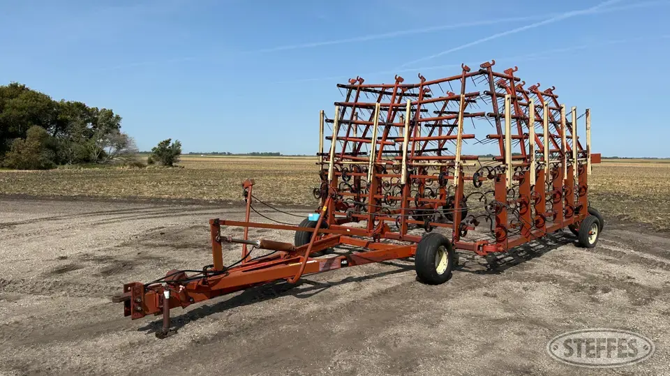Melroe 420 Soil Finisher