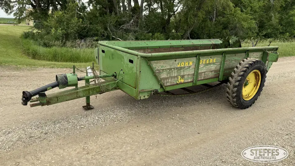 John Deere 34 Manure Application Equipment