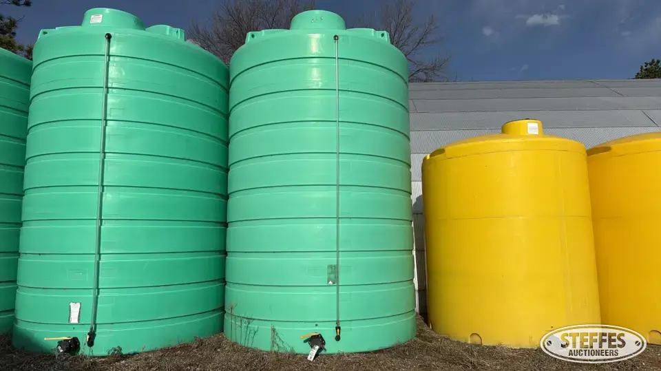 Enduraplas 6,000 gal. poly tank