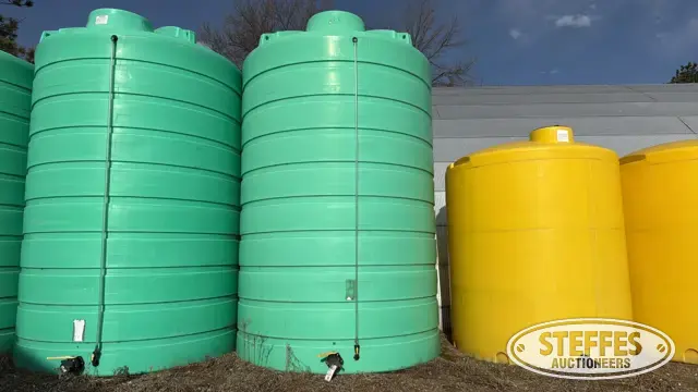 Enduraplas 6,000 gal. poly tank