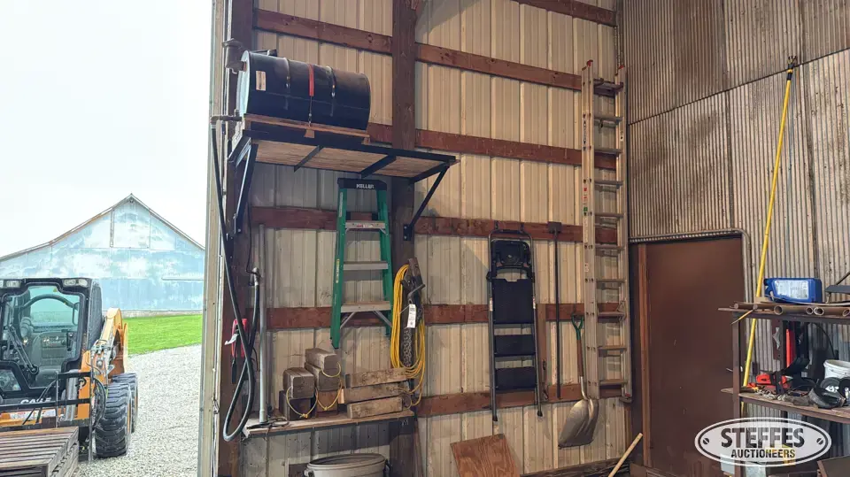 Fuel tank, ladders, blocks Farm Support Item