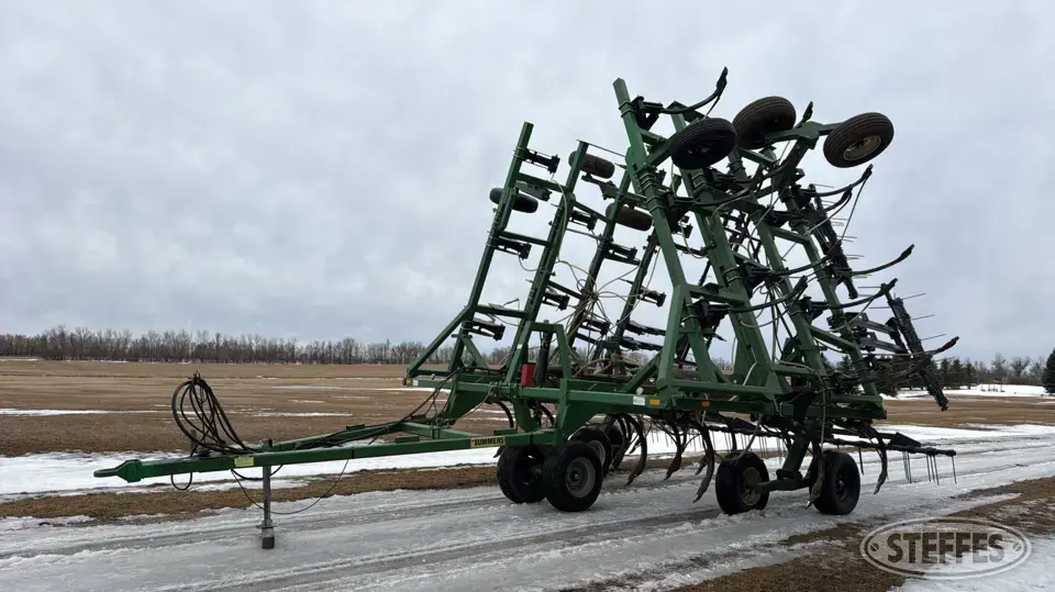 1997 Summers Superchisel Chisel Plow