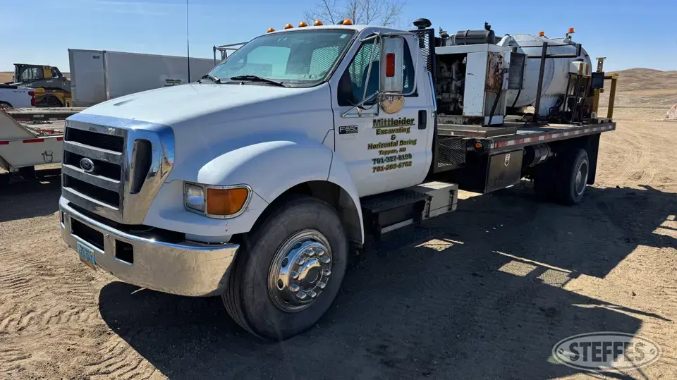 2005 Ford F-650 Service Utility Truck