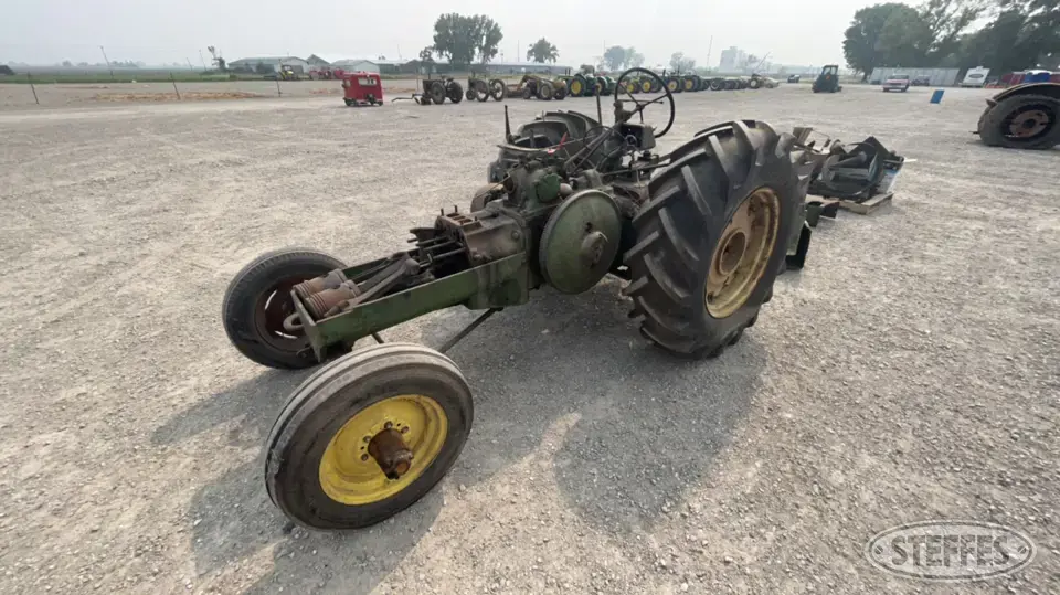 1949 John Deere AR 2WD Tractor