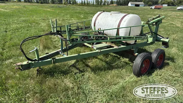 Pull-type sprayer