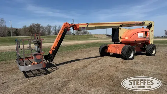 2004 JLG 800AJ