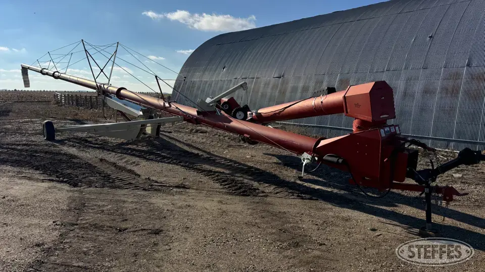 Buhler Farm King 1395 Swing Hopper Auger