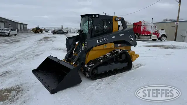 2023 Deere 331G