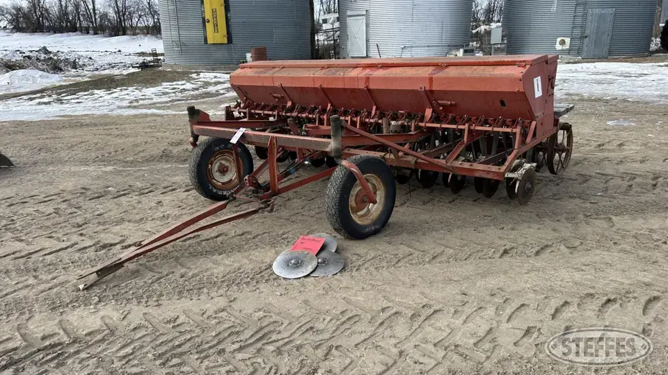 International 100 Press Drill