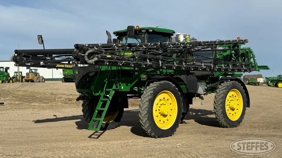 2020 John Deere R4060 Self-Propelled Sprayer
