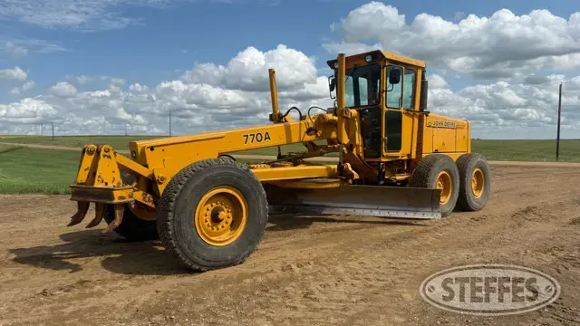 1979 John Deere 770A