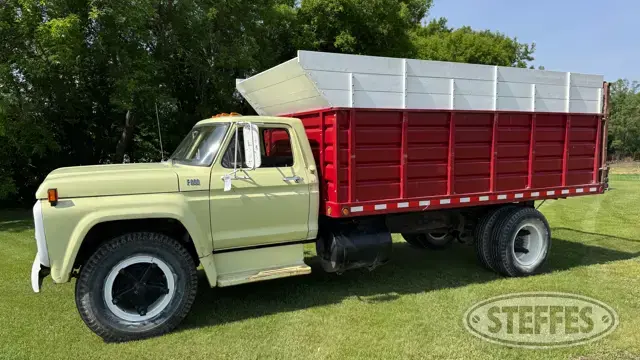1975 Ford F-600