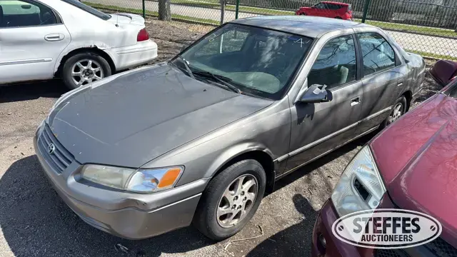 1999 Toyota Camry LE