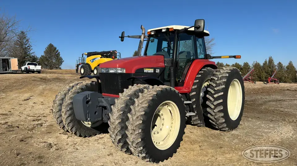 2005 Buhler Versatile 2210 MFWD Tractor