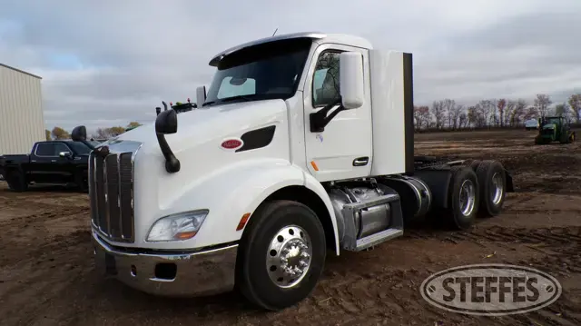 2017 Peterbilt 579