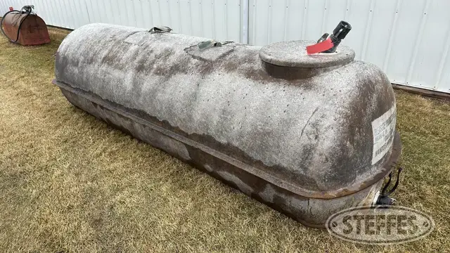 Pleasure Products 1,000 gal. fiberglass tank