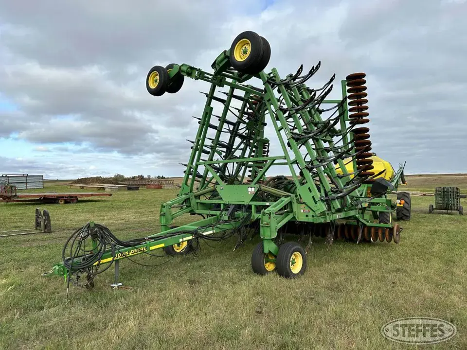 1998 John Deere 1820 Air Drills and Air Seeder