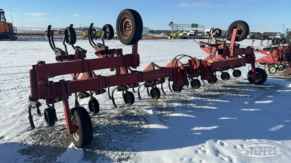 Case IH 183 Row Crop Cultivator
