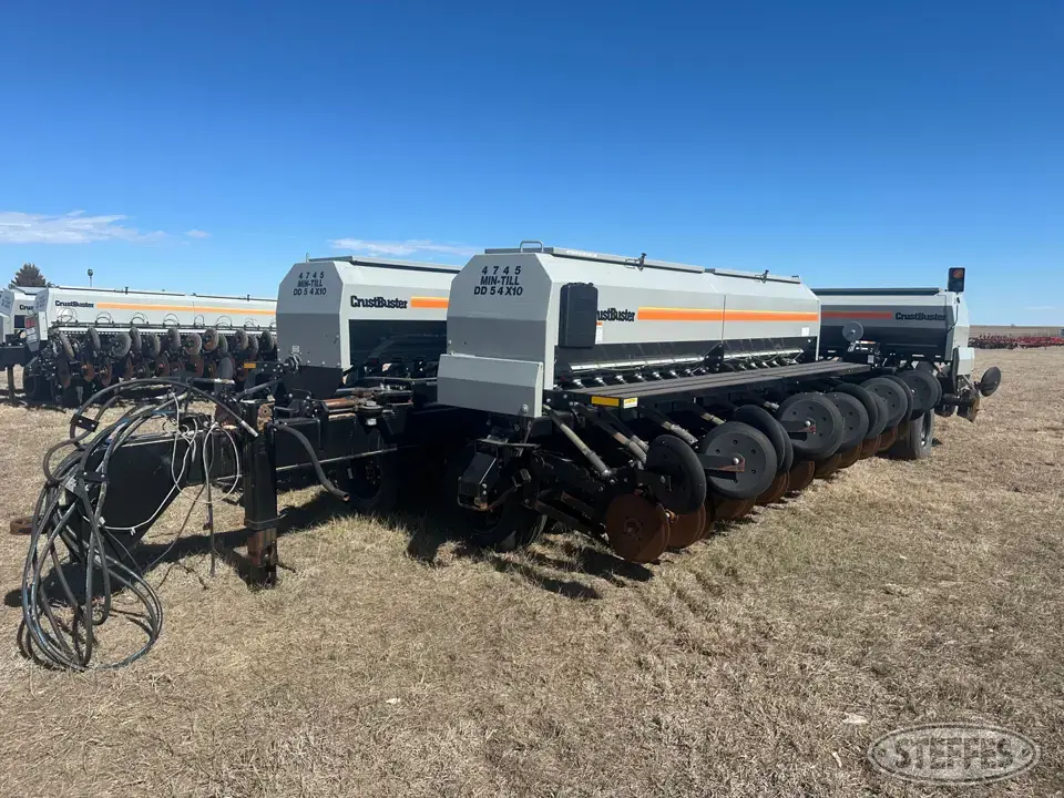 2011 CrustBuster 4745 Min-Till Press Drill