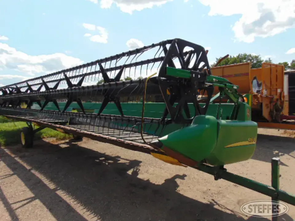 2006 John Deere 936D Draper Head