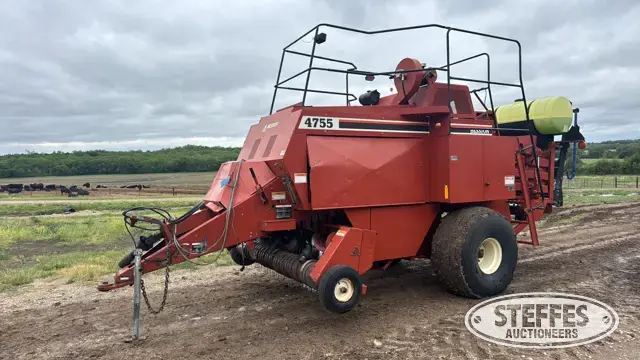 Hesston 4755
