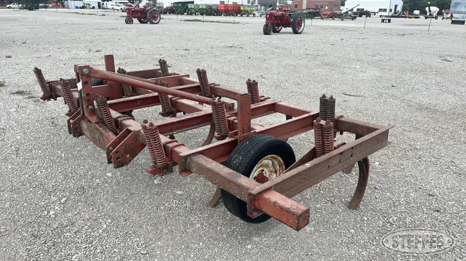 Bush Hog Chisel Plow