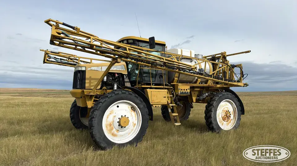 2004 RoGator 1064 Self-Propelled Sprayer