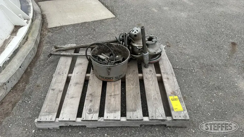 Ridgid 200 pipe threader Machine Tool