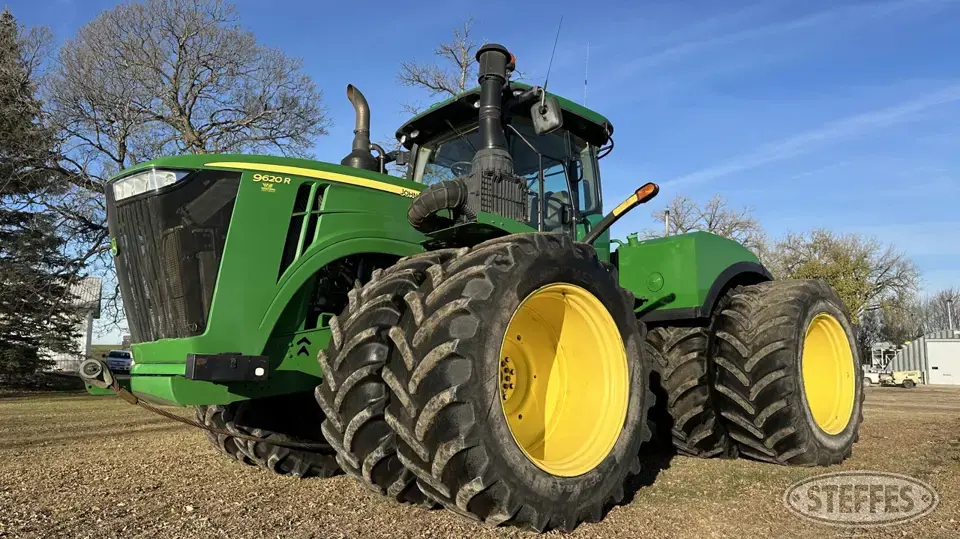 2015 John Deere 9620R 4WD Tractor