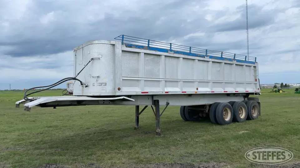 1982 Ravens End Dump Trailer