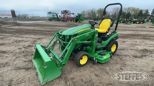 2017 John Deere 1025R
