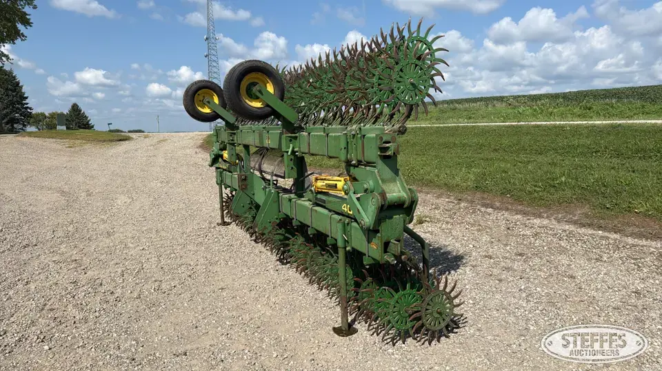 John Deere 400 Rotary Hoe