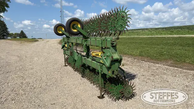 John Deere 400