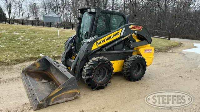 2017 New Holland L228 200 Series