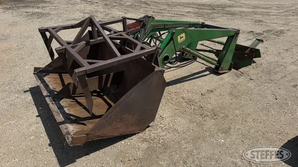 John Deere 148 Tractor Loaders and Attachment