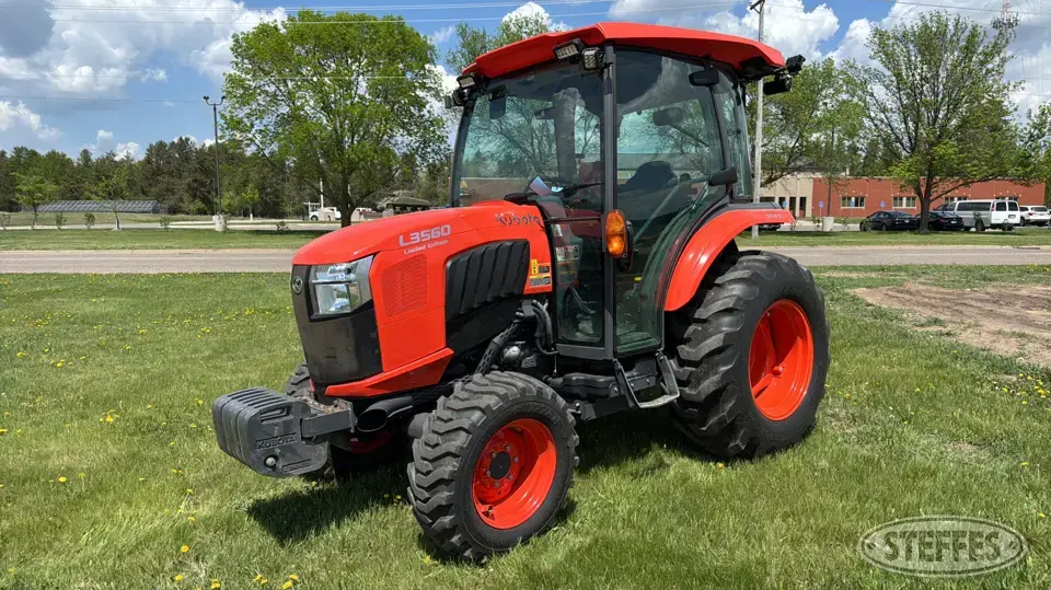 2021 Kubota L3560 Limited Edition Lawn Tractor