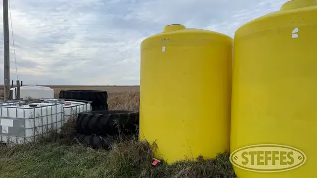 Ace Roto-Mold 3,000 gal. poly tank