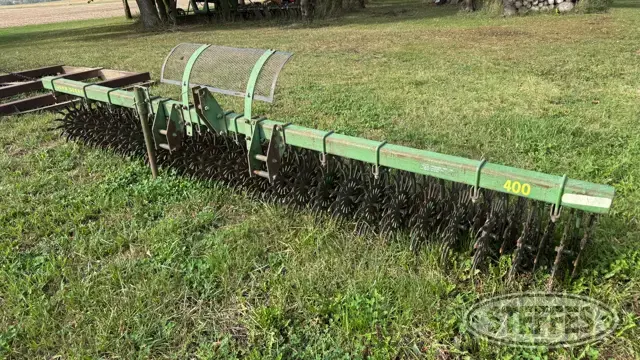 John Deere 400