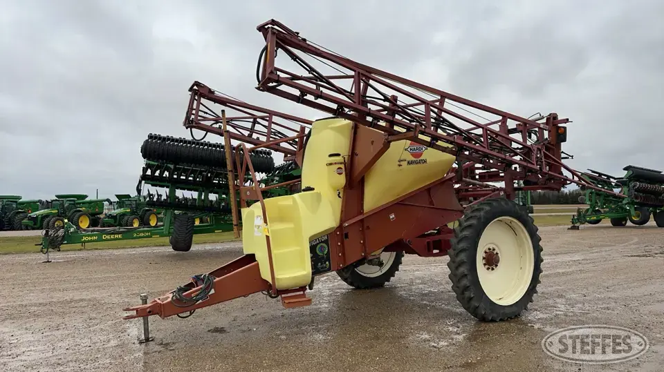 Hardi NP1100 Pull-Type Sprayer