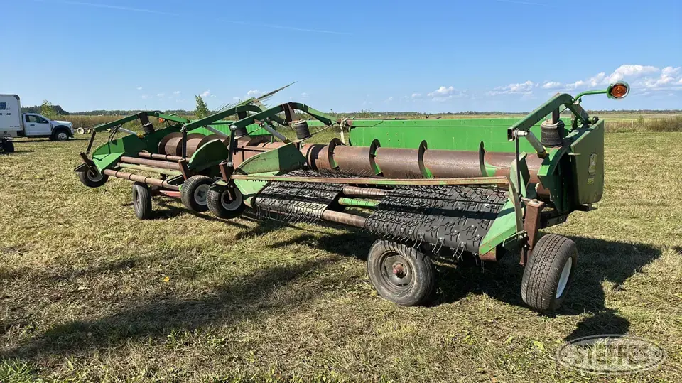 John Deere 925 Pickup Head