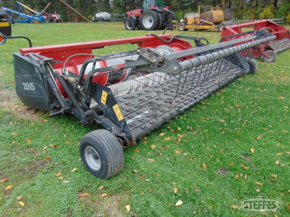 2004 Case IH 2015 14FT M14 BC Swathmaster Pickup Head