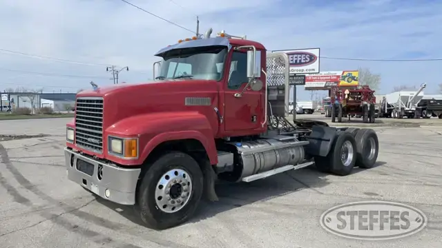 2012 Mack Pinnacle