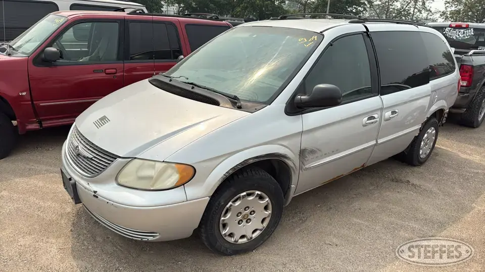2001 Chrysler Town & Country LX Van