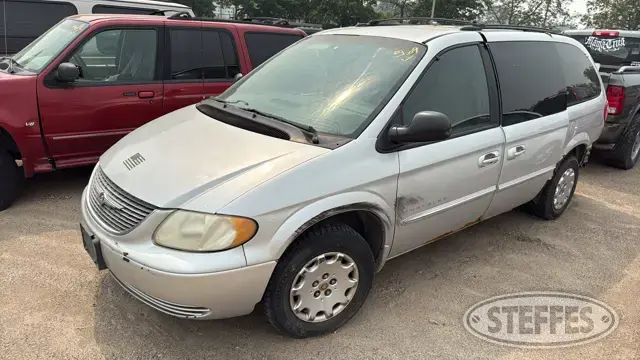 2001 Chrysler Town & Country LX