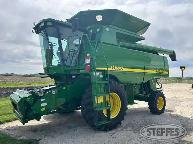2005 John Deere 9560 STS
