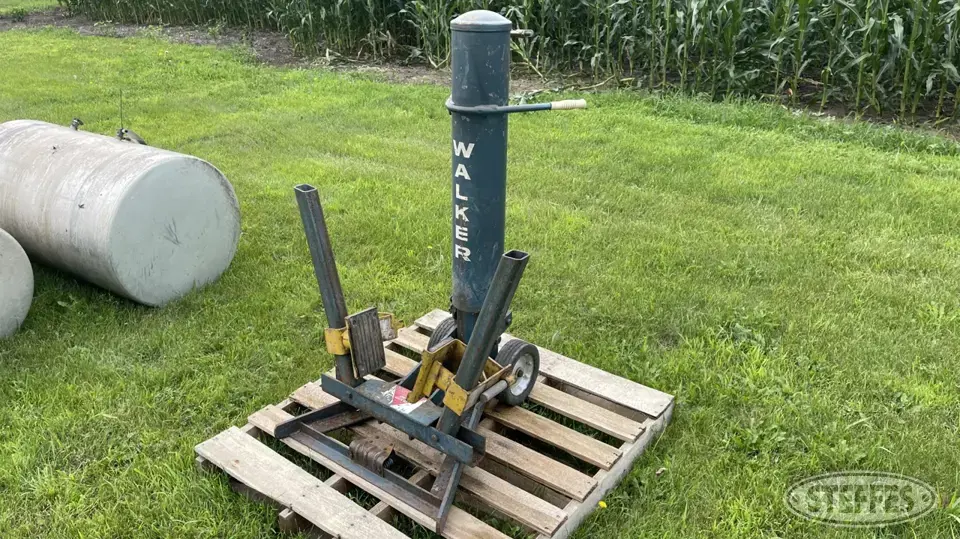 Walker pneumatic bumper jack General Tools and Shop Supply