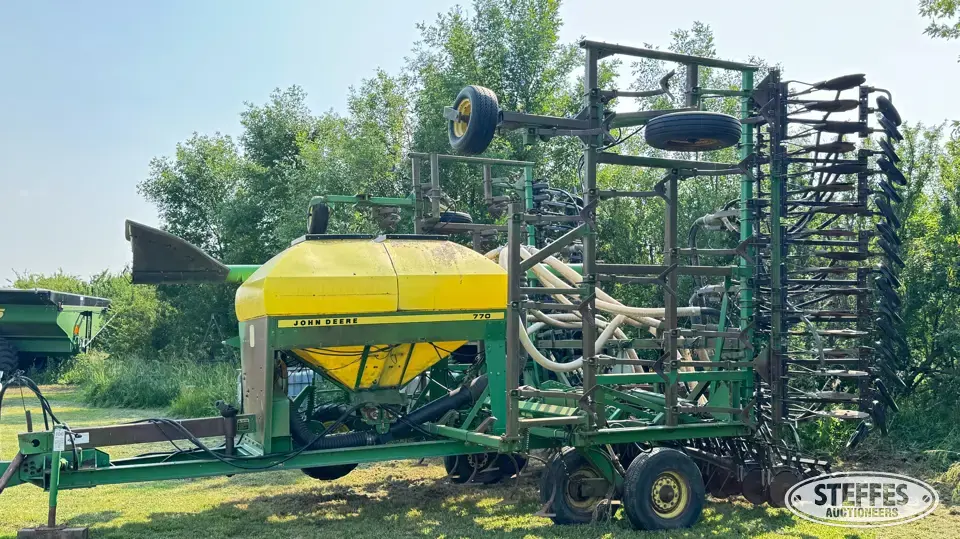 John Deere 770 Air Drills and Air Seeder
