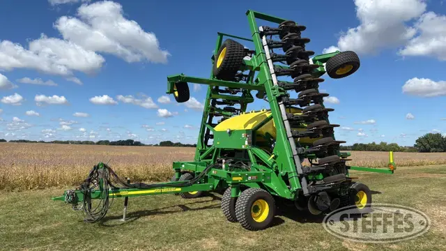 2019 John Deere 1990