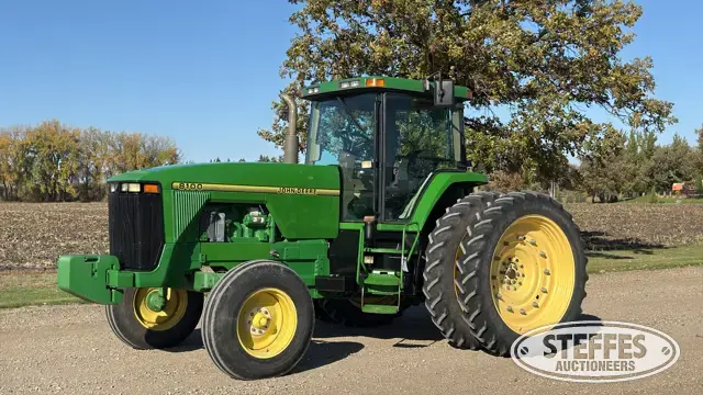 1996 John Deere 8100